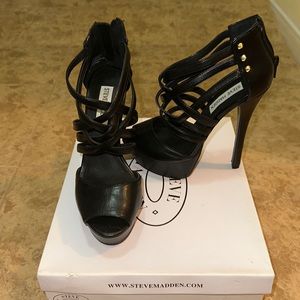 Steve Madden Forrgo Heels